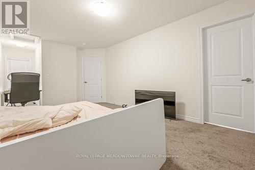 18 - 5000 Connor Drive, Lincoln, ON - Indoor Photo Showing Bedroom