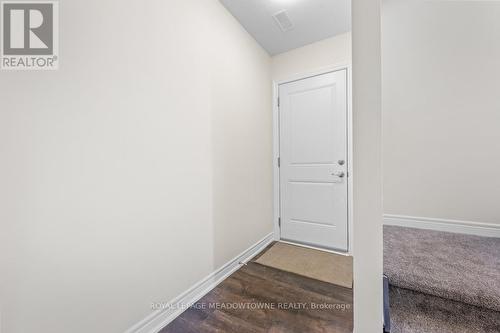 18 - 5000 Connor Drive, Lincoln, ON - Indoor Photo Showing Other Room