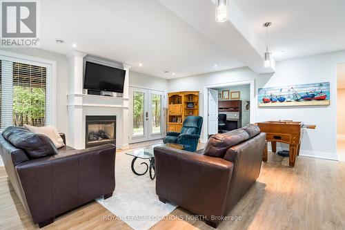 177 Harbour Beach Dr, Meaford, ON - Indoor Photo Showing Living Room With Fireplace