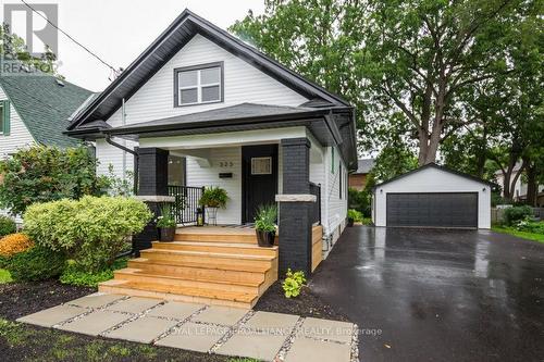 323 Foster Ave, Belleville, ON - Outdoor