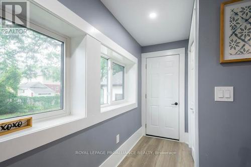 323 Foster Ave, Belleville, ON - Indoor Photo Showing Other Room