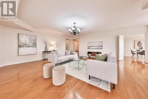 #2306 -1900 The Collegeway, Mississauga, ON - Indoor Photo Showing Living Room