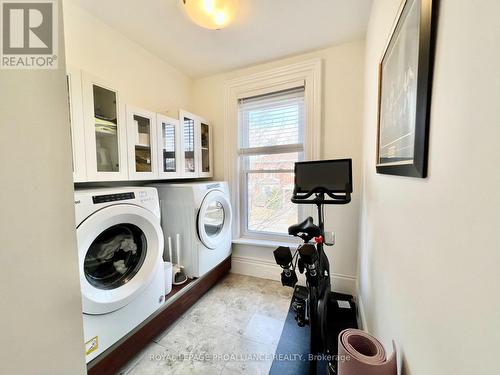 276 William St, Belleville, ON - Indoor Photo Showing Laundry Room