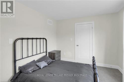 2657 Bobolink Lane, London, ON - Indoor Photo Showing Bedroom