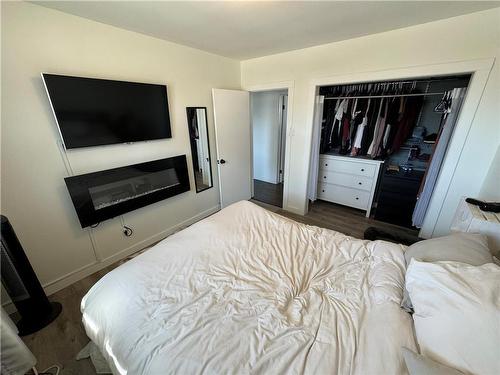 171 Madison Crescent, Brandon, MB - Indoor Photo Showing Bedroom