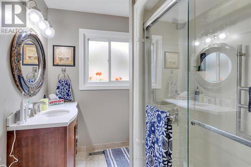 105 Clementi St, Smith-Ennismore-Lakefield, ON - Indoor Photo Showing Bathroom