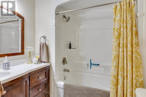 105 Clementi St, Smith-Ennismore-Lakefield, ON - Indoor Photo Showing Bathroom