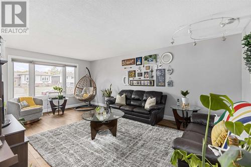 44 Danby Rd, Sault Ste. Marie, ON - Indoor Photo Showing Living Room