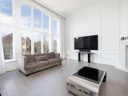 Mezzanine - 12 Rue Pierre-Trudeau, Dollard-Des-Ormeaux, QC - Indoor Photo Showing Living Room