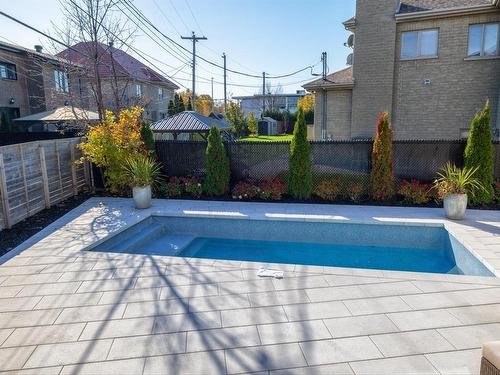 Piscine - 12 Rue Pierre-Trudeau, Dollard-Des-Ormeaux, QC - Outdoor With In Ground Pool