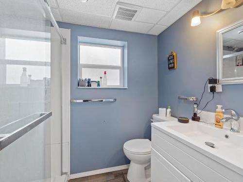 650 Sicamore Drive, Kamloops, BC - Indoor Photo Showing Bathroom