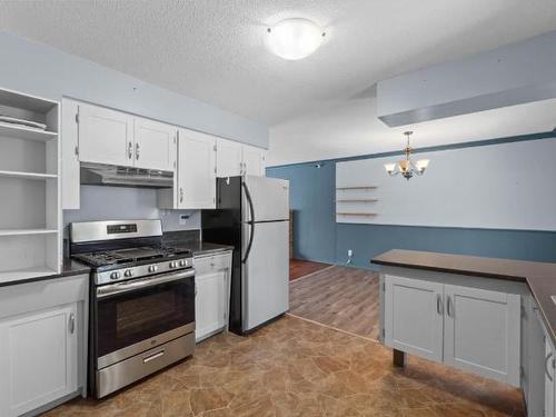 650 Sicamore Drive, Kamloops, BC - Indoor Photo Showing Kitchen