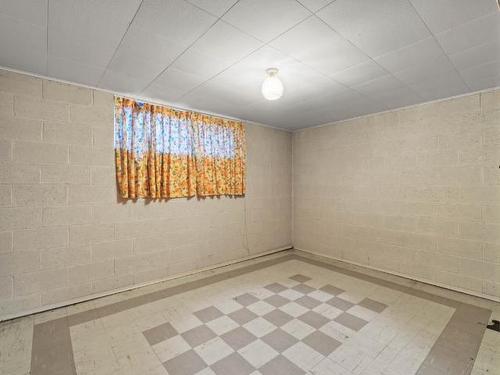 684 Comox Ave, Kamloops, BC - Indoor Photo Showing Other Room