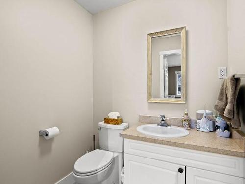 3480 Navatanee Drive, Kamloops, BC - Indoor Photo Showing Bathroom