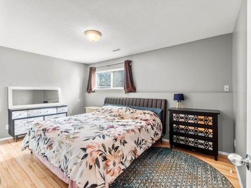 4-366 Murtle Cres, Clearwater, BC - Indoor Photo Showing Bedroom