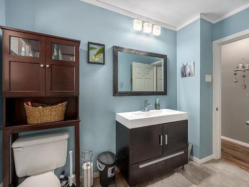 1920 Pinegrove Road, Barriere, BC - Indoor Photo Showing Bathroom