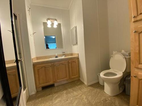 2965 Buffalo Springs Road, Barriere, BC - Indoor Photo Showing Bathroom