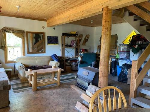 2965 Buffalo Springs Road, Barriere, BC - Indoor