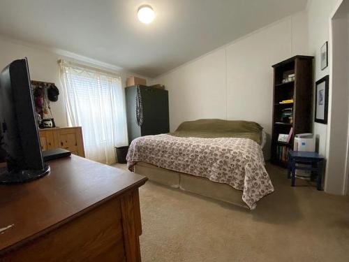 2965 Buffalo Springs Road, Barriere, BC - Indoor Photo Showing Bedroom