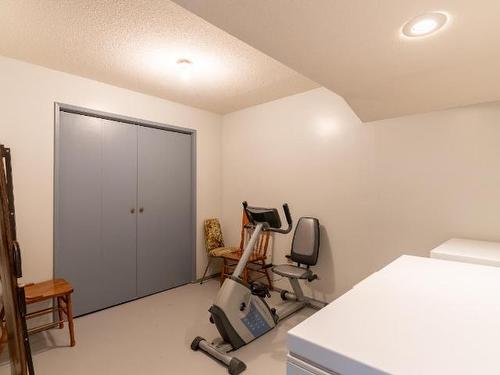 6932 Vista Drive, Kamloops, BC - Indoor Photo Showing Gym Room