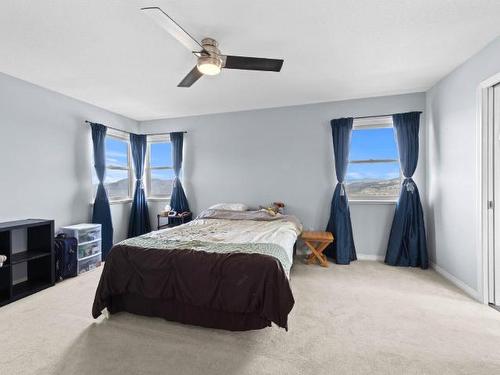 2397 Abbeyglen Way, Kamloops, BC - Indoor Photo Showing Bedroom