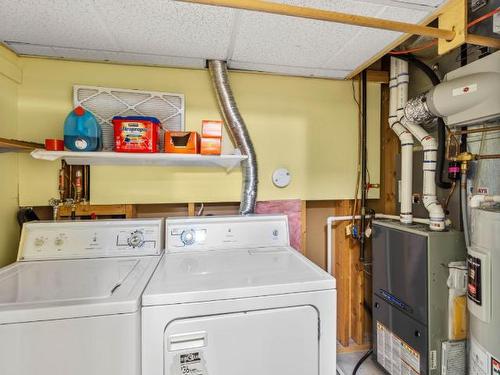 42-1775 Mckinley Crt, Kamloops, BC - Indoor Photo Showing Laundry Room
