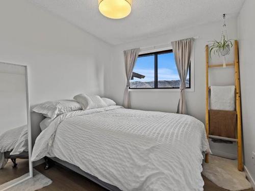 2485 Skeena Drive, Kamloops, BC - Indoor Photo Showing Bedroom