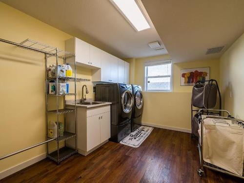 2346 Qu'Appelle Blvd, Kamloops, BC - Indoor Photo Showing Laundry Room