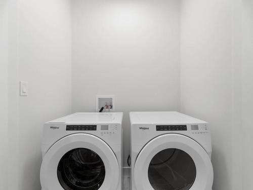 129 River Gate Drive, Kamloops, BC - Indoor Photo Showing Laundry Room