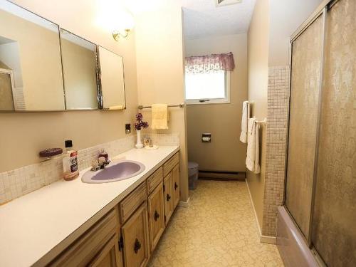 461 Barkley Road, Barriere, BC - Indoor Photo Showing Bathroom