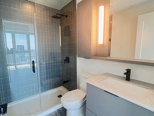 2404-5 Defries St, Toronto, ON - Indoor Photo Showing Bathroom