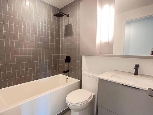2404-5 Defries St, Toronto, ON - Indoor Photo Showing Bathroom