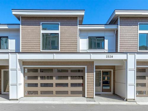2538 Sandstone Hts, Langford, BC - Outdoor With Facade