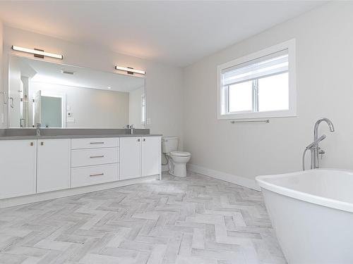 2538 Sandstone Hts, Langford, BC - Indoor Photo Showing Bathroom