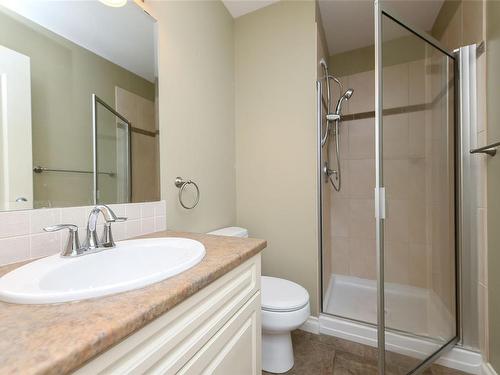 111-44 Anderton Ave, Courtenay, BC - Indoor Photo Showing Bathroom