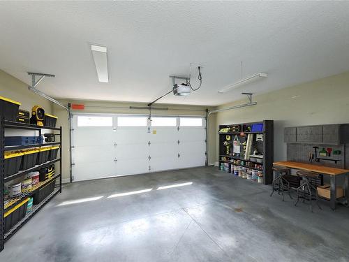 111-44 Anderton Ave, Courtenay, BC - Indoor Photo Showing Garage