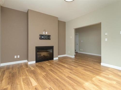 650 Strandlund Ave, Langford, BC - Indoor Photo Showing Living Room With Fireplace