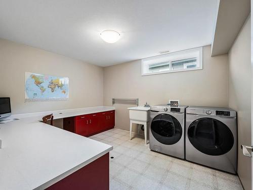 1665 Trumpeter Cres, Courtenay, BC - Indoor Photo Showing Laundry Room