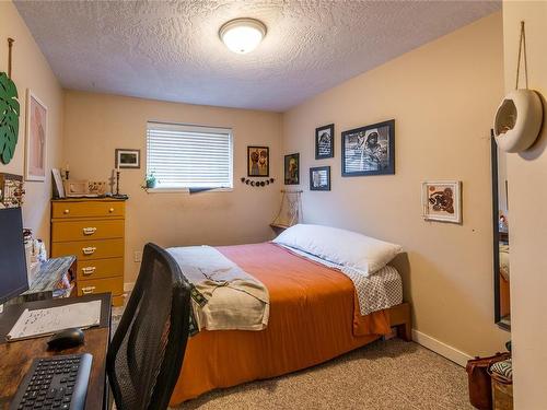 1131 Collinson St, Victoria, BC - Indoor Photo Showing Bedroom
