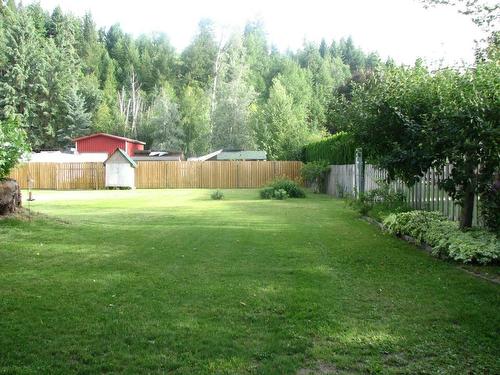 658 Dixon Creek Road, Barriere, BC - Outdoor With Backyard