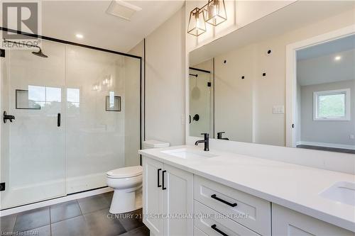 5 - 297 Whiting Street, Ingersoll, ON - Indoor Photo Showing Bathroom