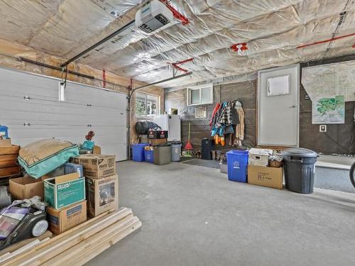 106E N. Thompson Highway E, Clearwater, BC - Indoor Photo Showing Garage