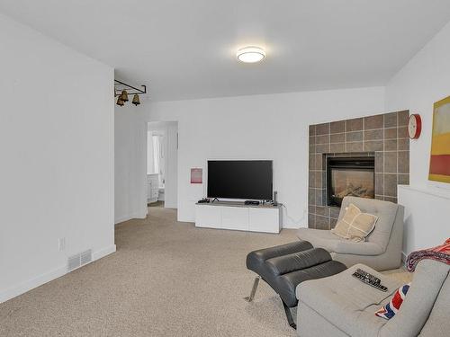 2688 Copper Ridge Drive, West Kelowna, BC - Indoor Photo Showing Living Room With Fireplace