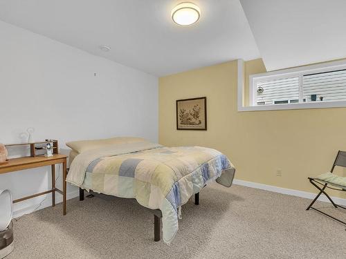 2688 Copper Ridge Drive, West Kelowna, BC - Indoor Photo Showing Bedroom