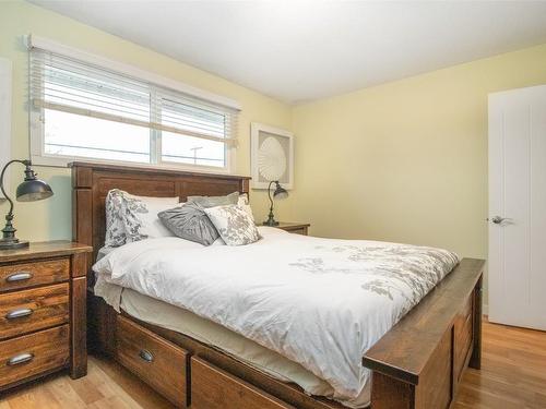 505 Mugford Road, Kelowna, BC - Indoor Photo Showing Bedroom
