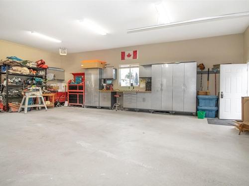 505 Mugford Road, Kelowna, BC - Indoor Photo Showing Garage