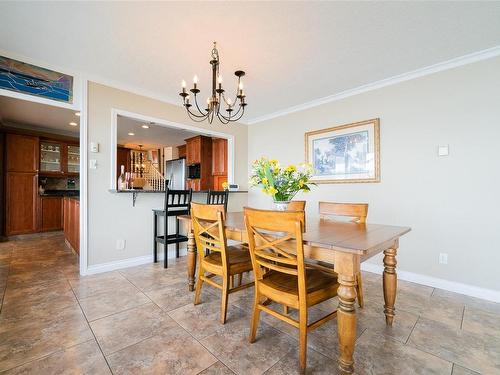 3458 Decourcy Dr, Nanaimo, BC - Indoor Photo Showing Dining Room