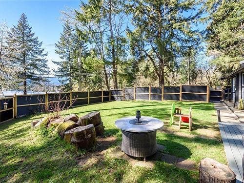4718 Island Hwy North, Courtenay, BC - Outdoor With Backyard