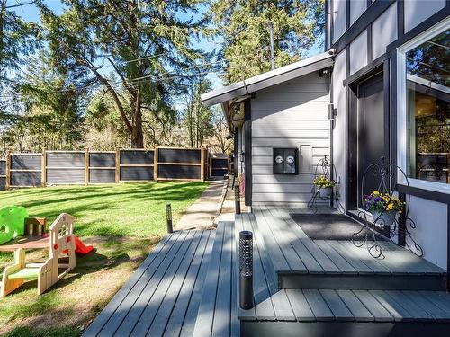 4718 Island Hwy North, Courtenay, BC - Outdoor With Exterior