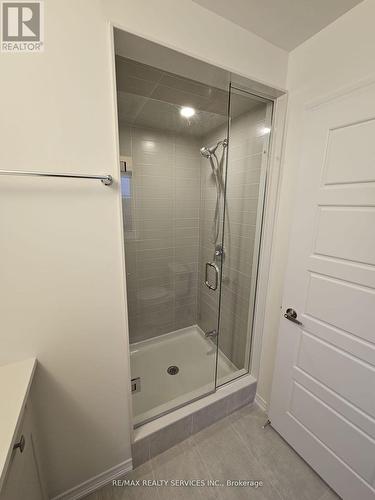 59 Bellhouse Ave, Brantford, ON - Indoor Photo Showing Bathroom